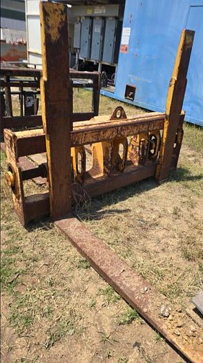 Used WICKER MACHINE CO FORK ATTACHEMENT