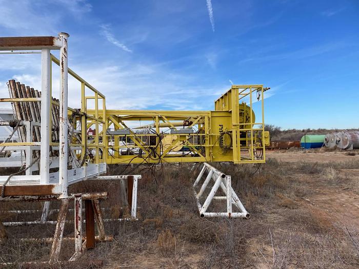 Used Pyramid 920,000 LB Cantilever Mast, Sub, Partial Rig