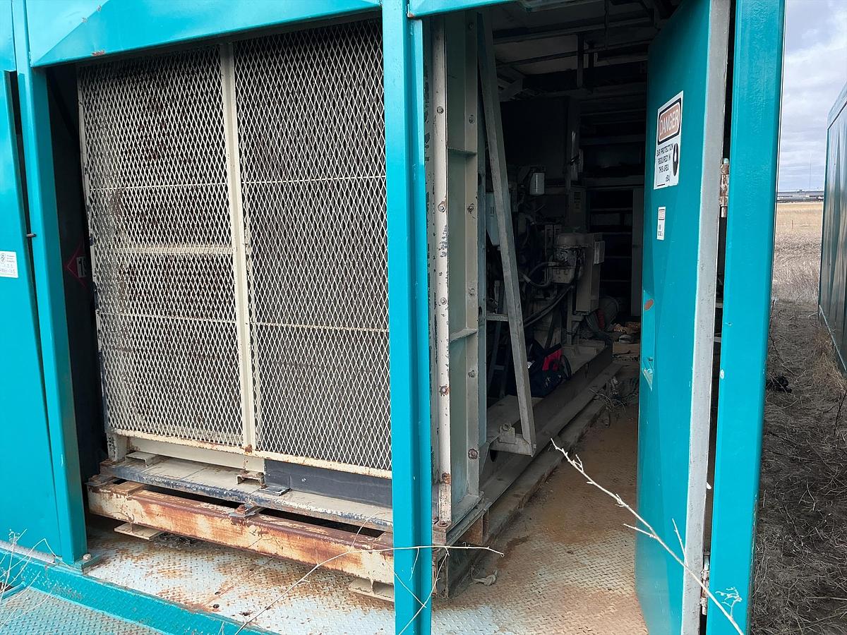Used 2005 Cummins 500kw Diesel Generator