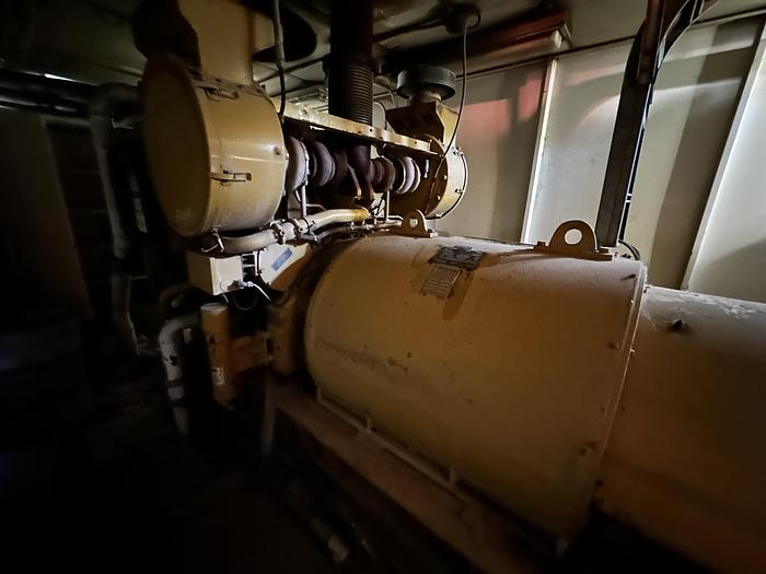 Used 2001 Cat 3508-B 800KW Generator
