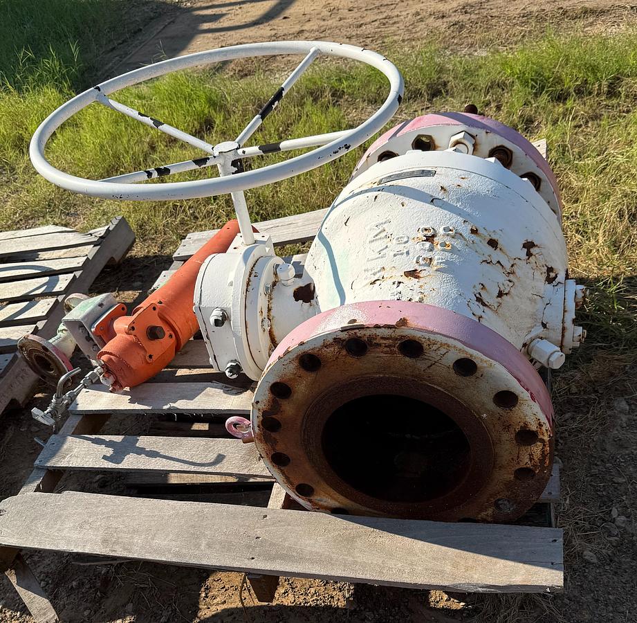 Used Pneumatic Actuator with 10" Valve