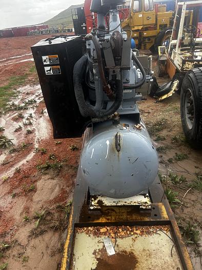 Used Air compressor 