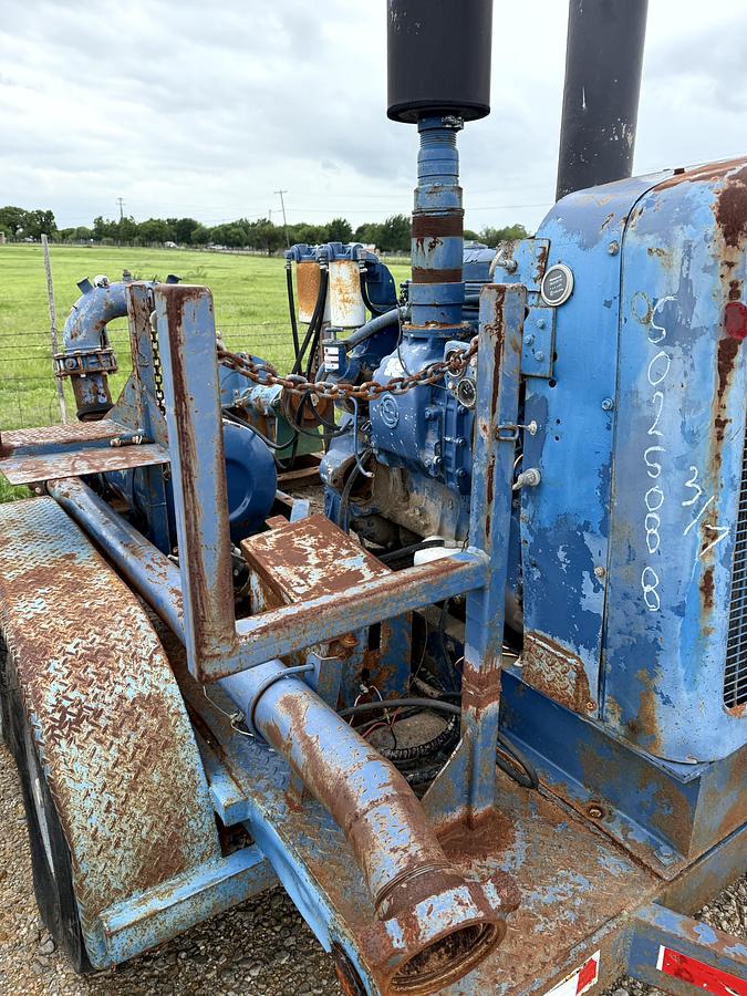 Used Trailered Detroit Engine, Water Pump