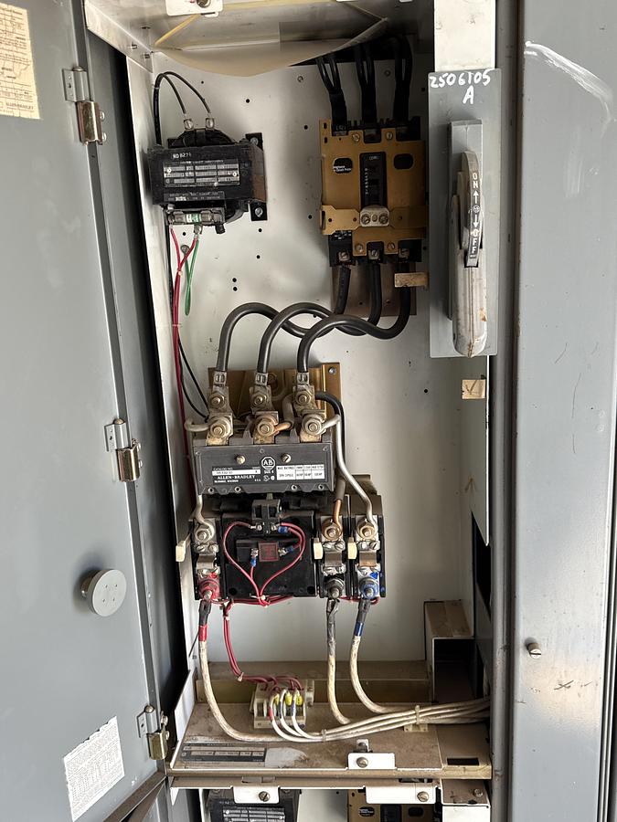 Used ALLEN BRADLEY 600 volts breaker 60 HZ 100hp