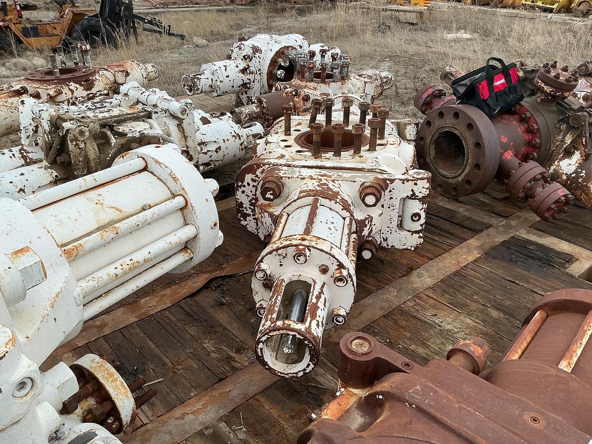 Used Shaffer 5x11 Single Ram BOP