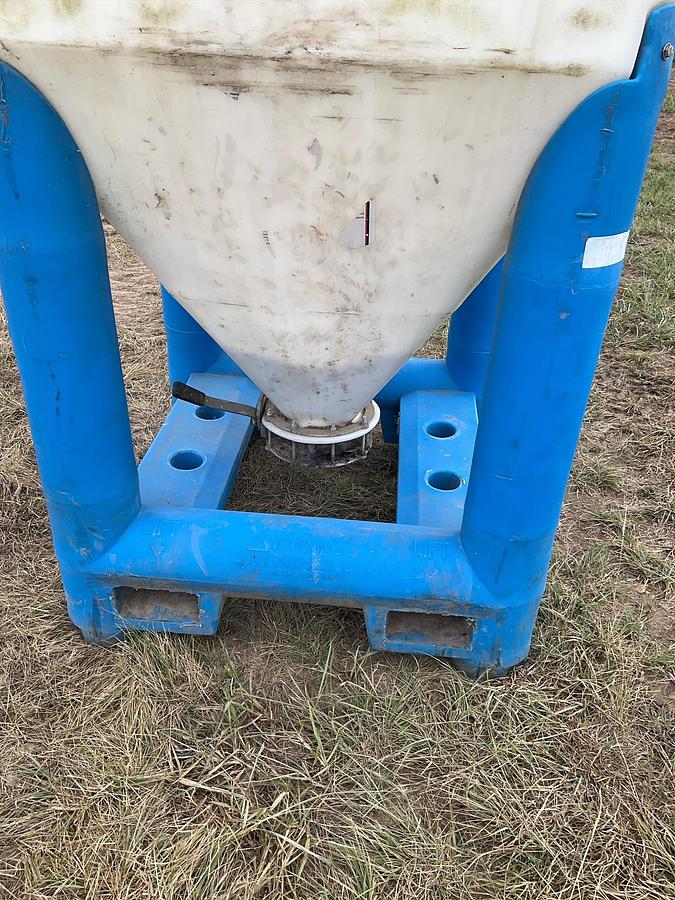 Used Snyder Flow Master Hopper