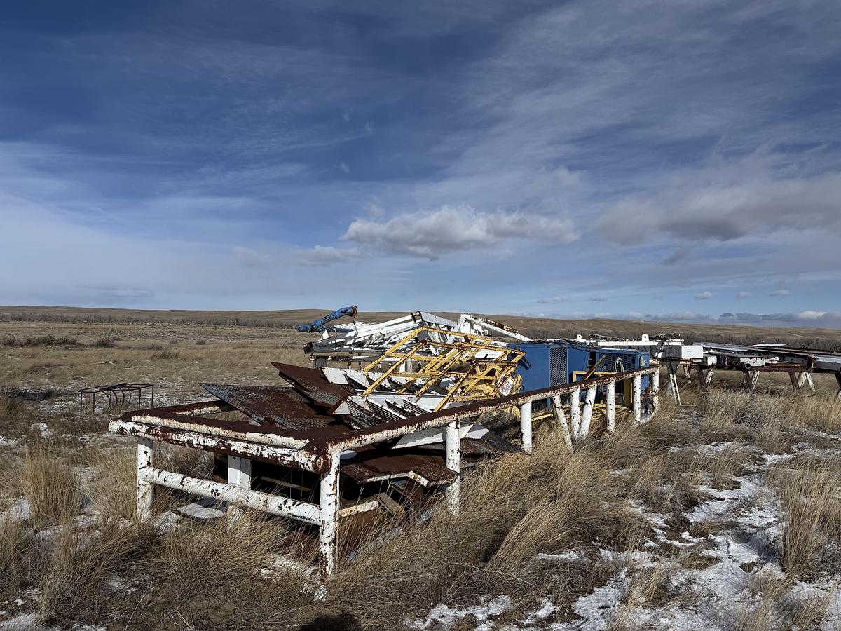 Used Junk Tub with Air Tugged Railing Coolers Rig #235