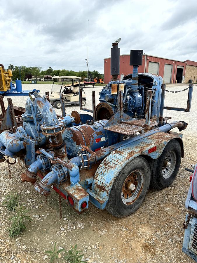 Used Trailered Detroit Engine, Water Pump