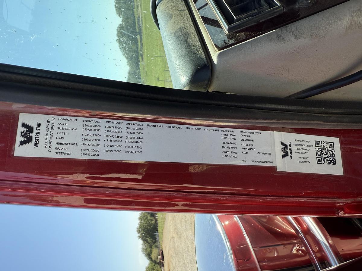 Used 2020 Western Star 4900SB Winch Truck w/Conventional Sleeper