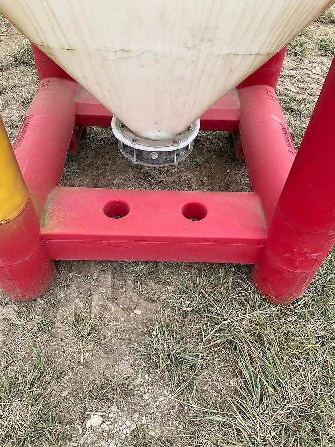 Used Snyder Flow Master Hopper 