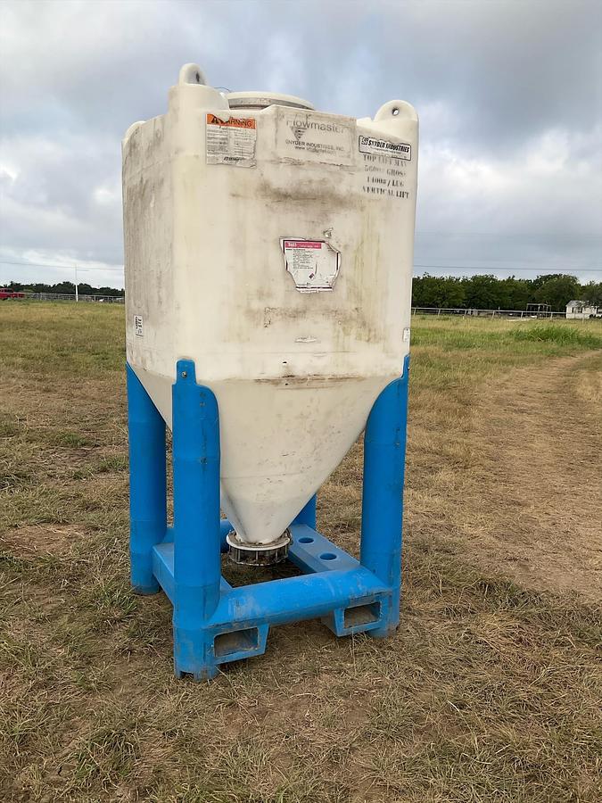 Used Snyder Flow Master Hopper