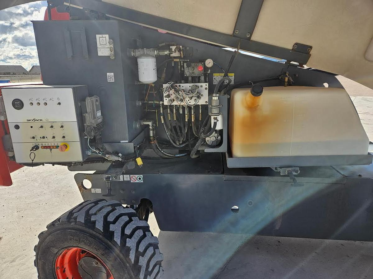 Used 2014 Skyjack SJ45T Steed Industries