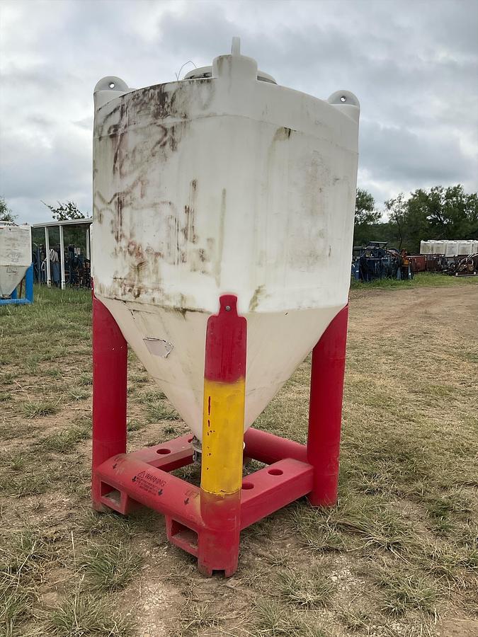 Used Snyder Flow Master Hopper