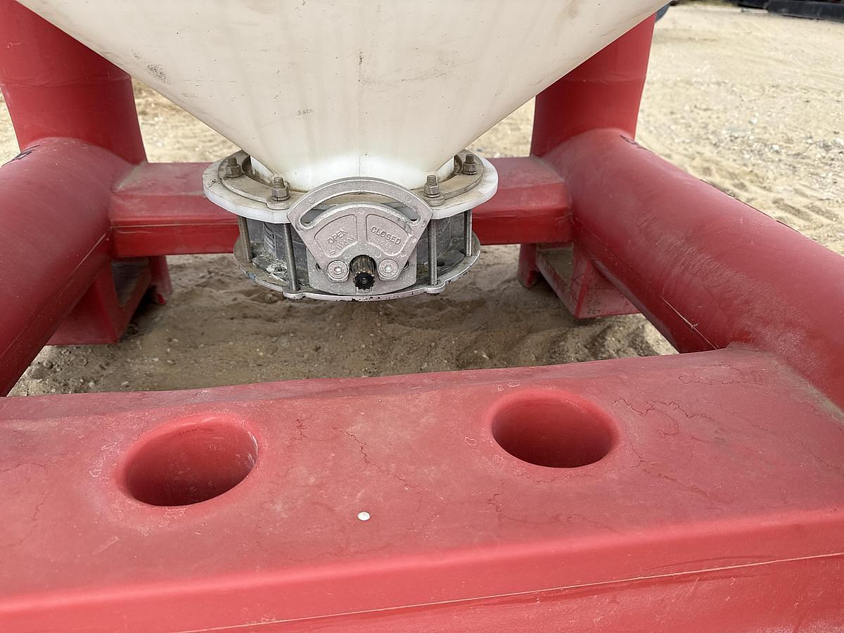 Used Snyder Flow Master Hopper