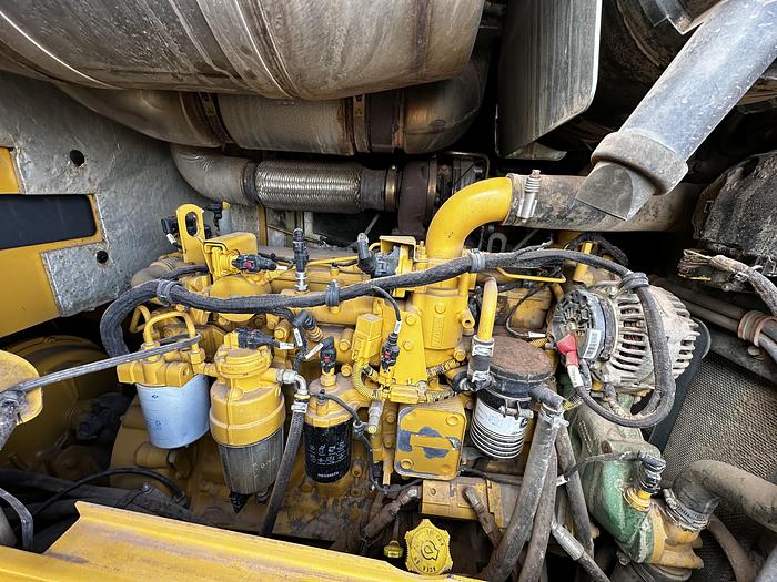 Used John Deere 624 K