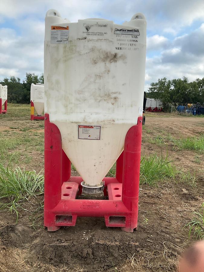 Used Snyder Flow Master Hopper