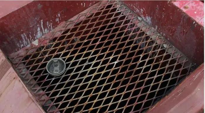 Used Disposal Tank 300 Gallon With Reservoir