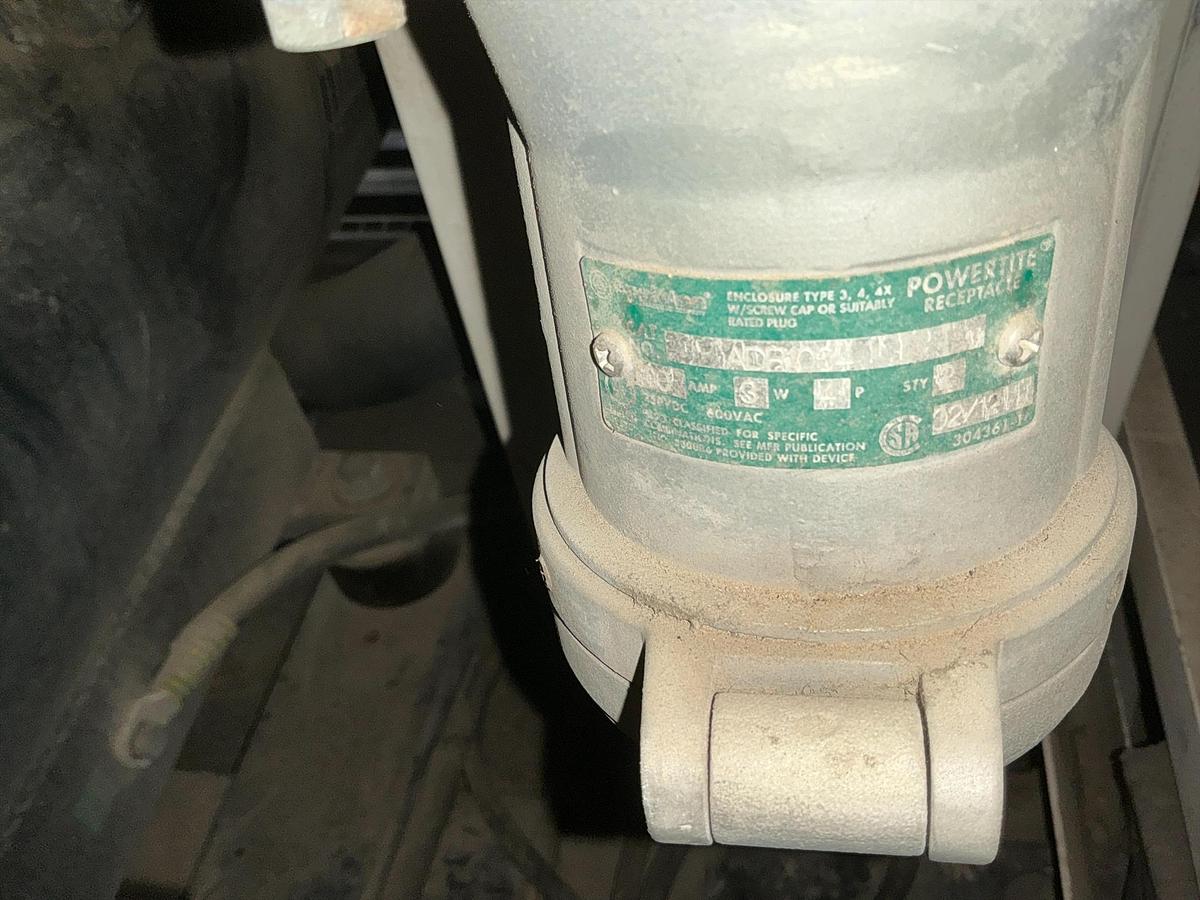 Used 2007 John Deere 250kw Generator