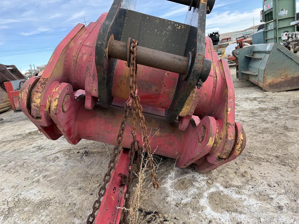 Used Scrap Claw Excavator Attachment