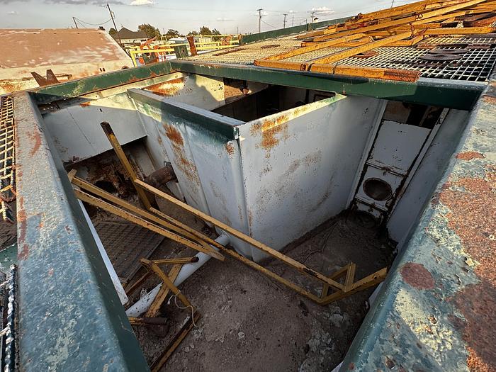 Used 2012 MUD PIT SYSTEMS 400 BBL MUD TANK WITH SHAKERS