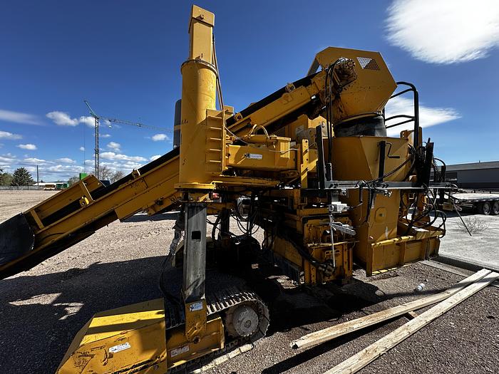 Used 2006 Gomaco GT3600 Curb & Gutter Machine