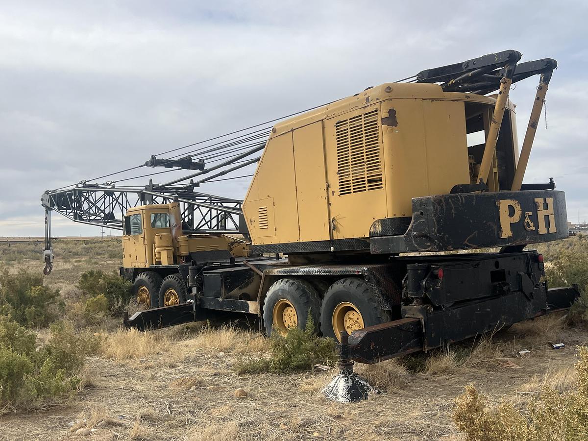 Used 1965 P H 660 TC-- 60 ton crane truck