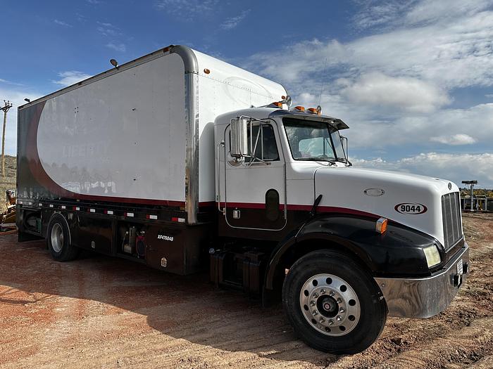 Used 1999 Peterbilt 330 Box/ Lube Truck
