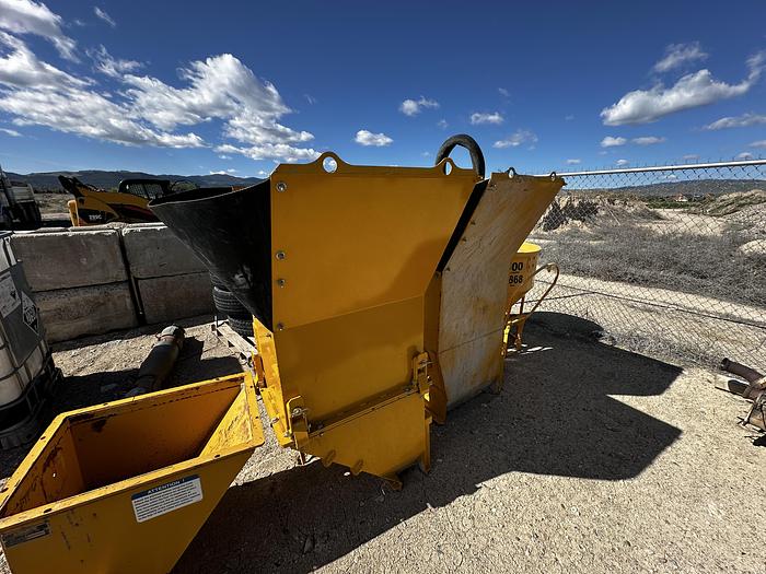 Used 1996 Gomaco GT-3600 Curb & Gutter Machine