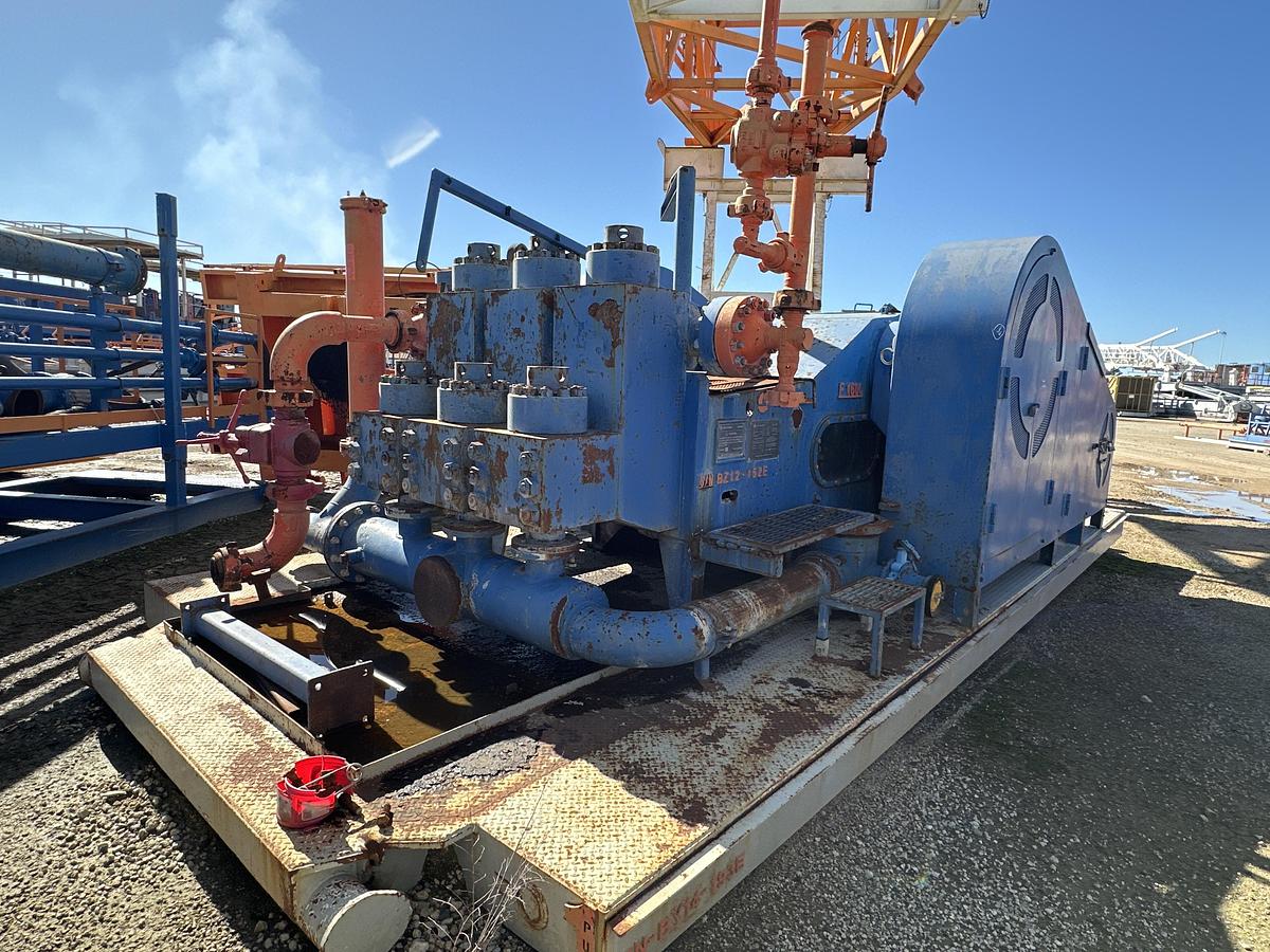 Used NOV IDEAL RIG 1500 HP WALKING DRILL RIG