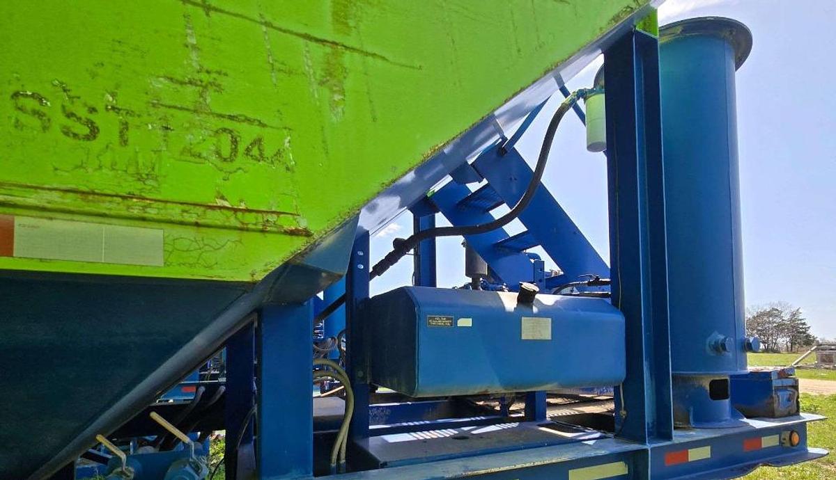 Used 2012 APPCO FS-40 T/A SAND HOG TRAILER