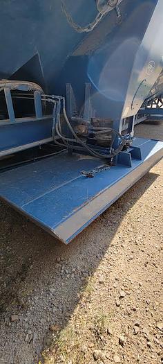 Used 2011 Appco Sand King FS-40 Portable Transfer Trailer