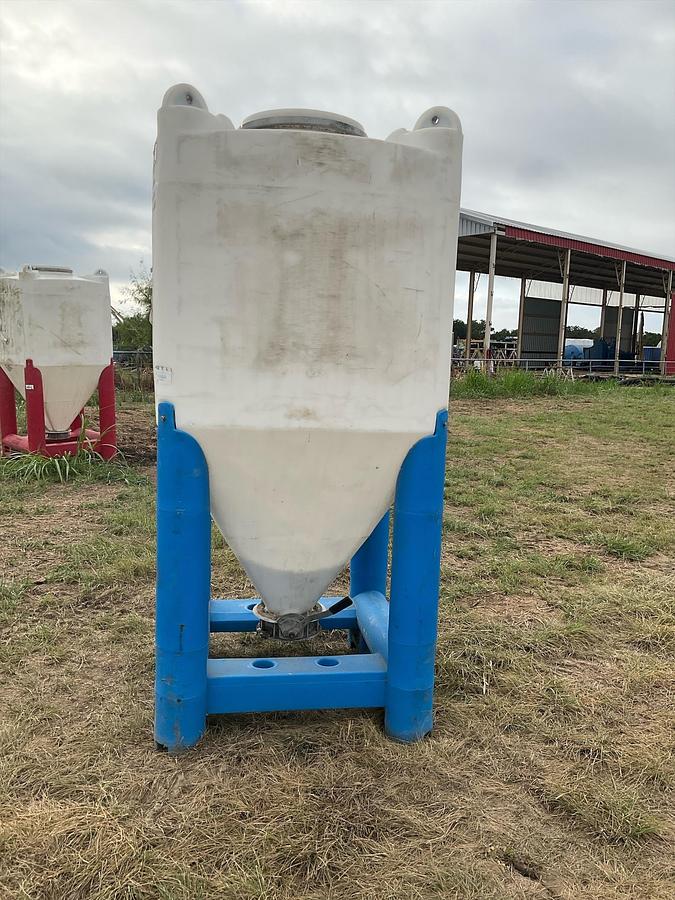 Used Snyder Flow Master Hopper