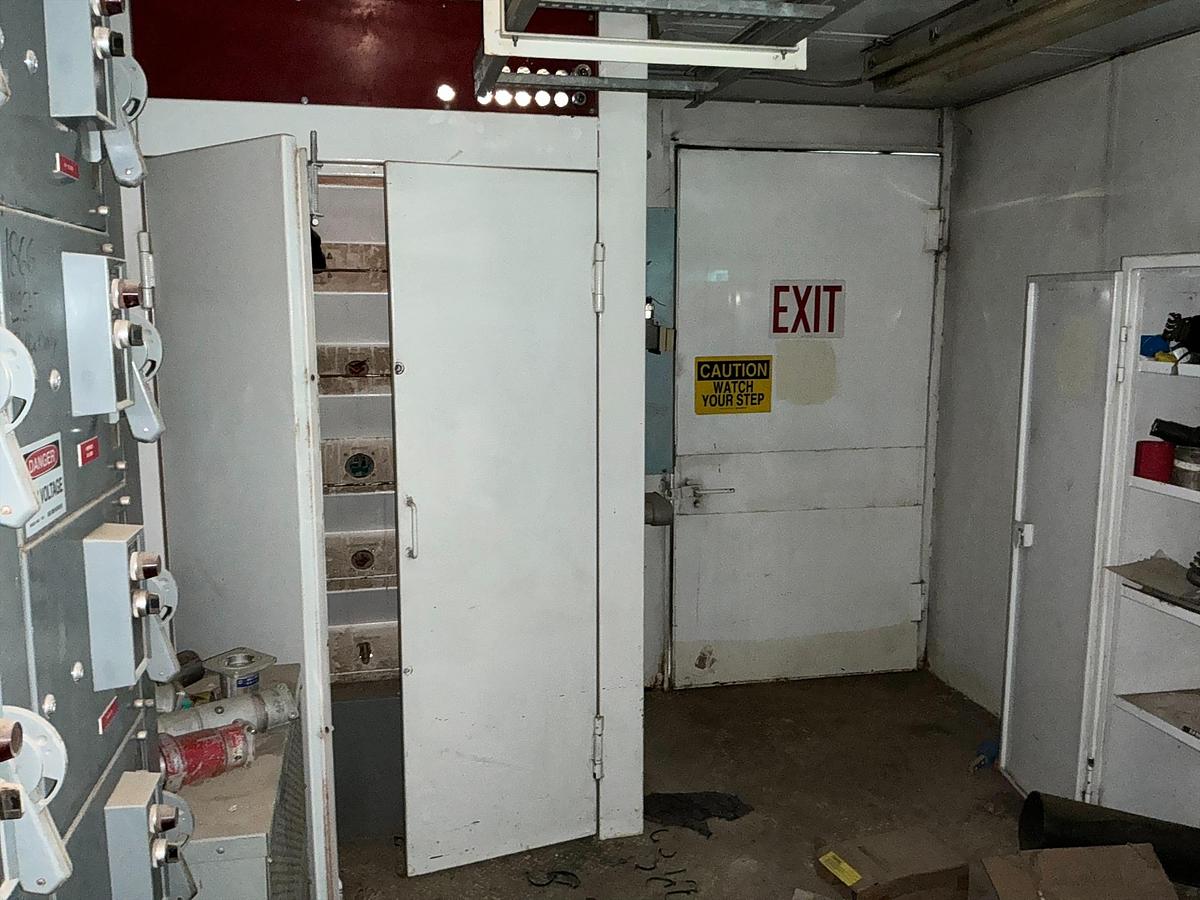 Used 2005 Cummins 500kw Diesel Generator 