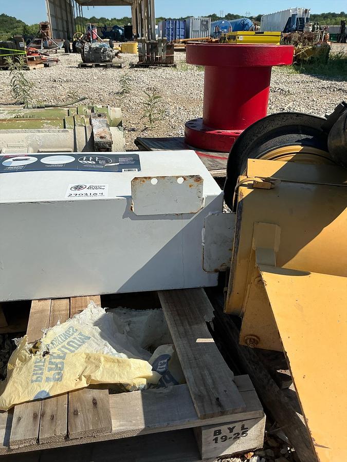Used Better Built Vertical Transfer Tank
