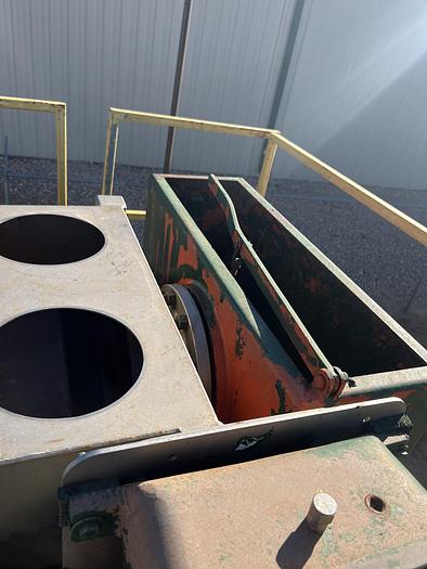 Used Mud Mixing Tank 200 BBL with shaker