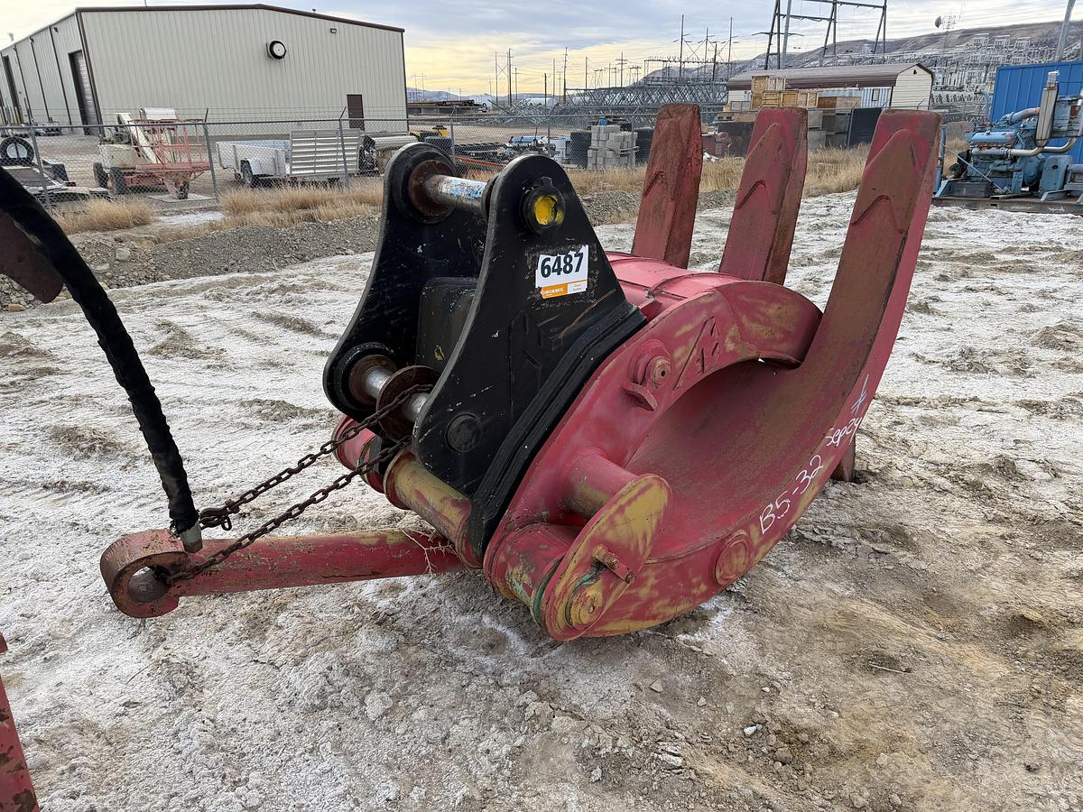 Used AE 330 Scrap Claw