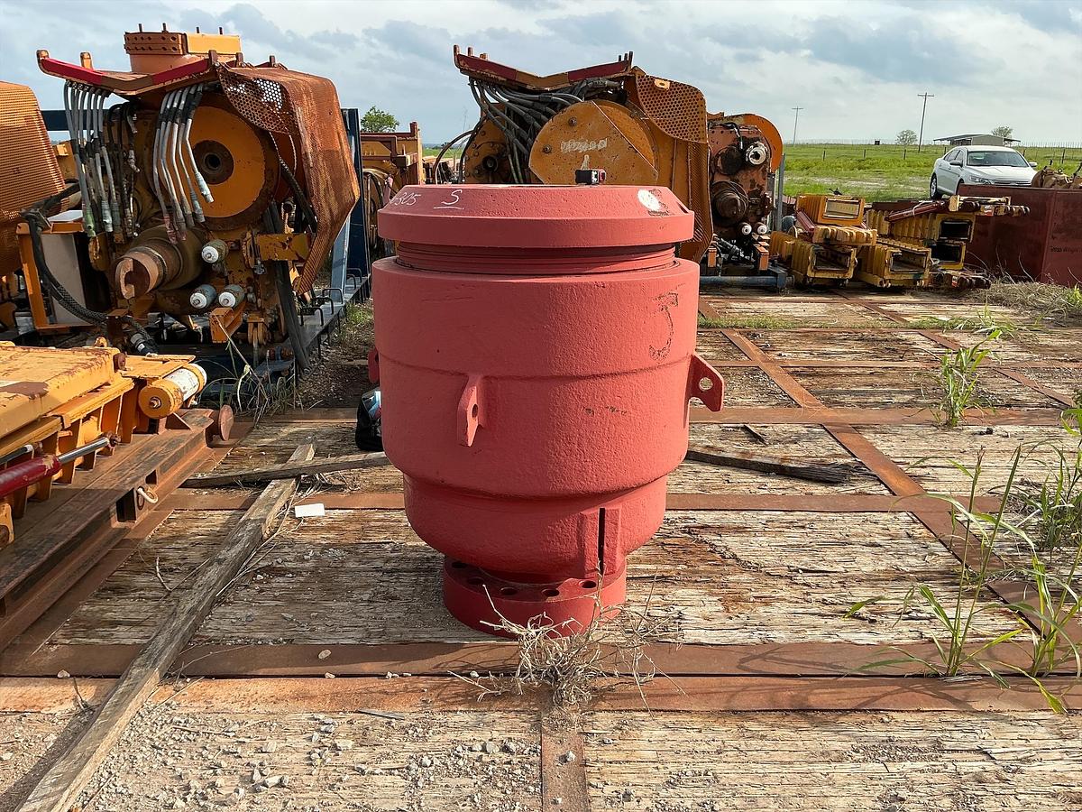 Used Hydril 11x5000 Annular BOP