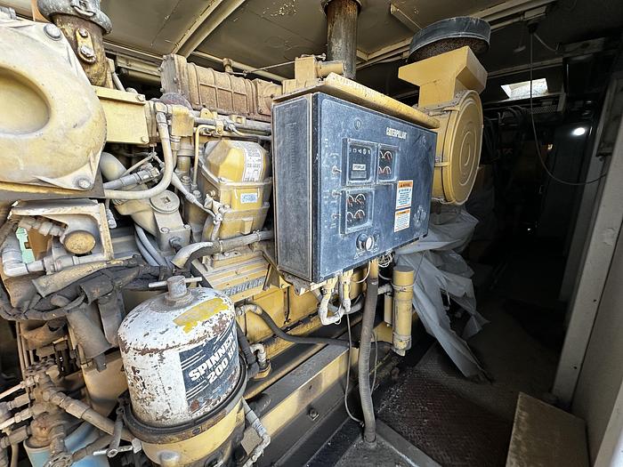 Used 2001 CAT 3508-B 800KW Generator