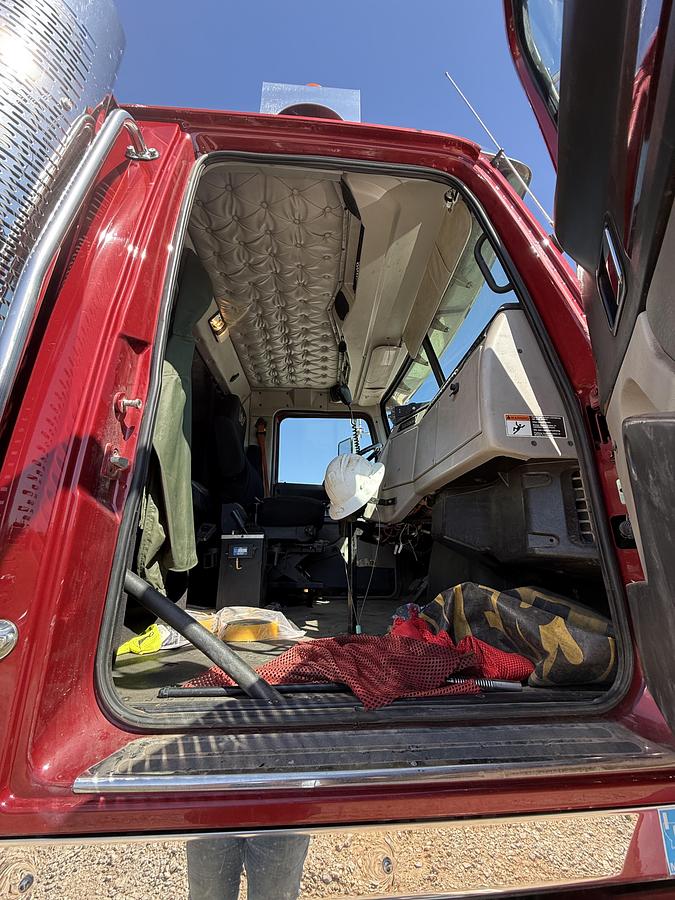 Used 2020 Western Star 4900SB Winch Truck w/Conventional Sleeper