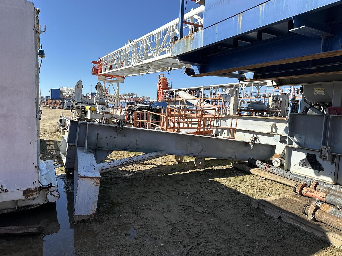 Refurbished NOV IDEAL RIG 1500 HP WALKING DRILL RIG