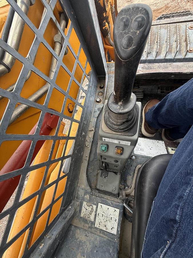 Used 2004 Mustang MTL 16 Skid Steer