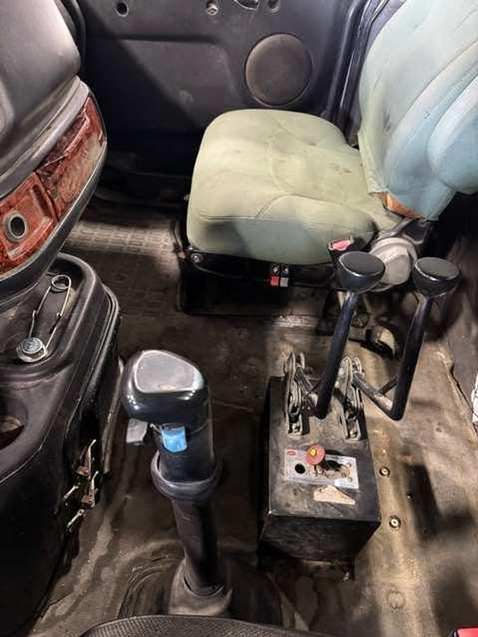 Used 2002 Volvo VHD Roll-Off Truck