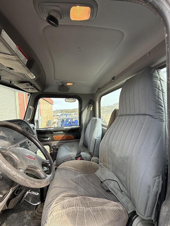 Used 2010 365 Peterbilt Acid Truck