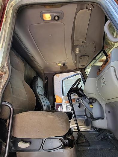 Used 2006 Peterbilt ISX 378