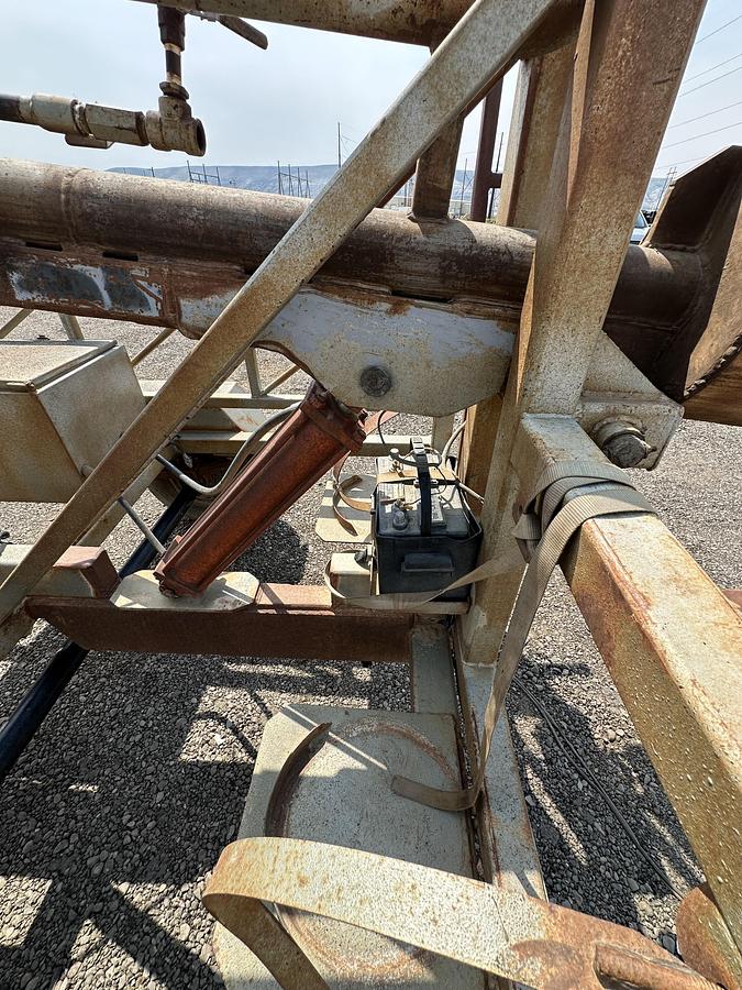 Used 2000 Fab shop Trailered Flair Stack