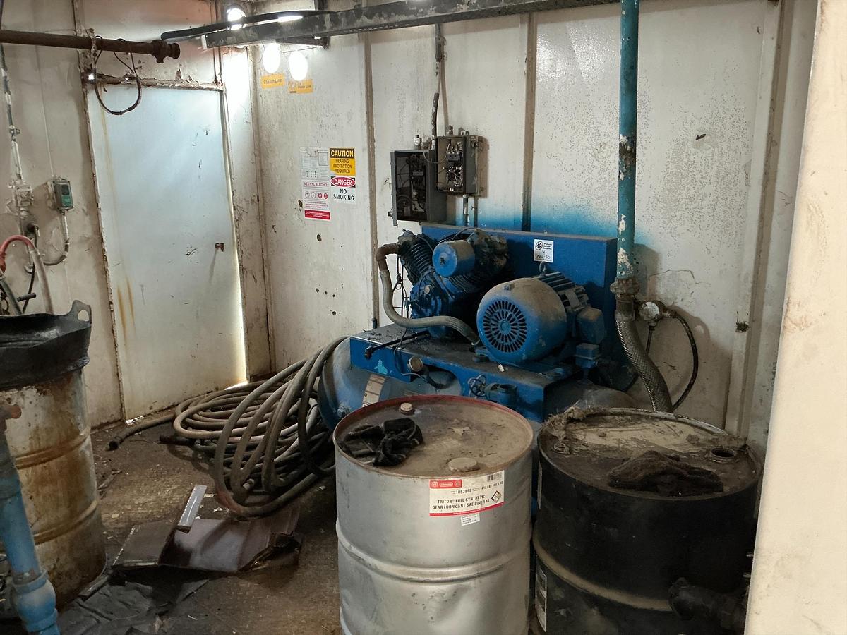 Used Cat Generator, Skid, (With Air Compressors)