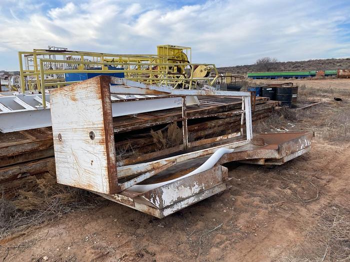 Used Pyramid 920,000 LB Cantilever Mast, Sub, Partial Rig