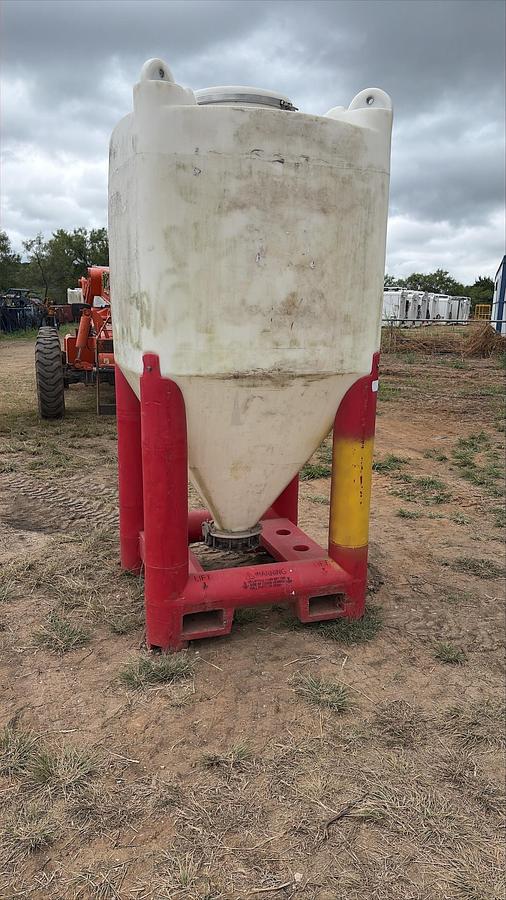 Used Snyder Flow Master Hopper