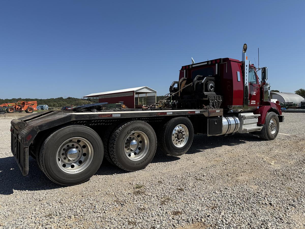 Used 2020 Western Star 4900SB Winch Truck w/Conventional Sleeper