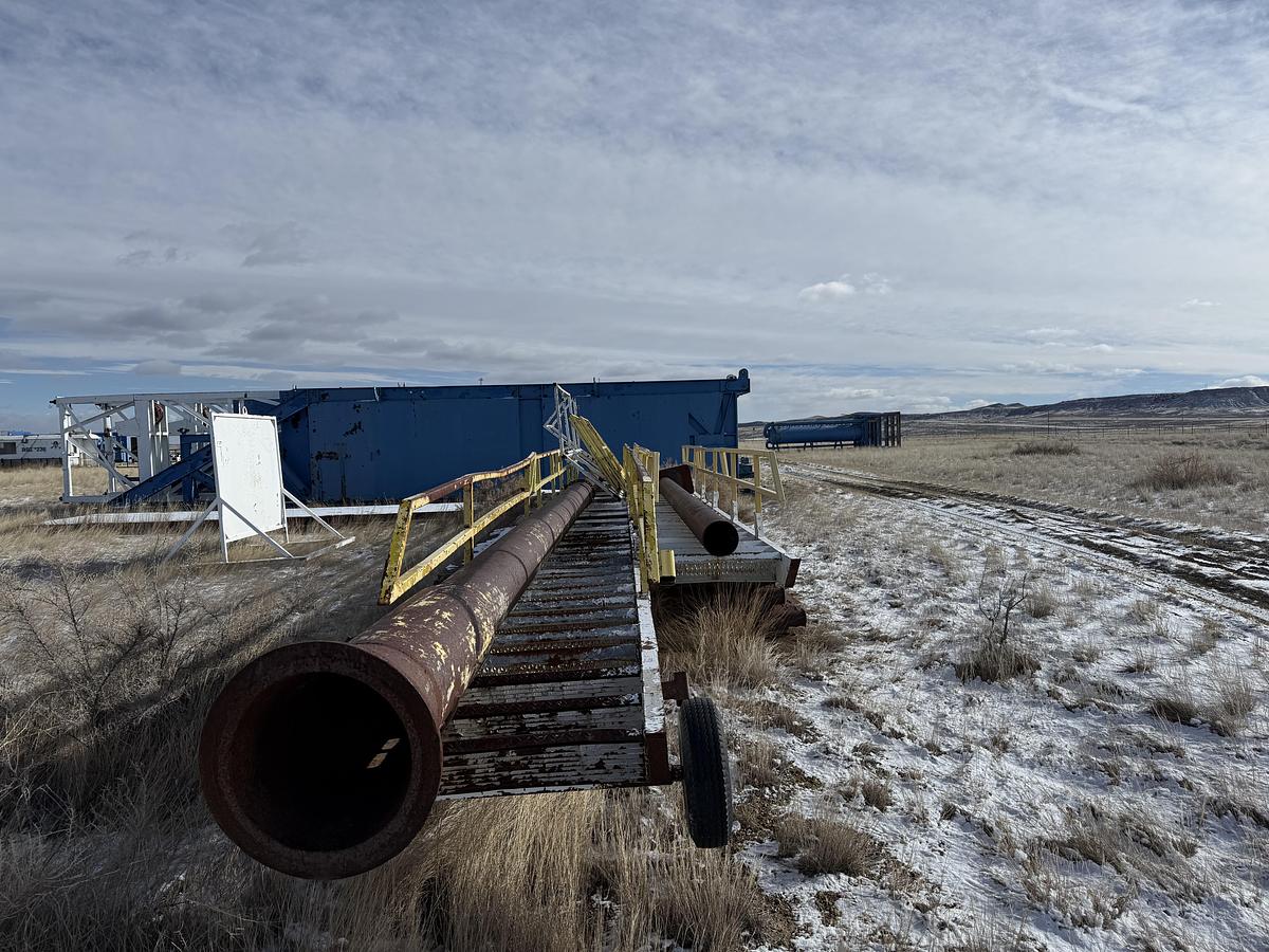 Used Sign, Stairs, Mouse Hole, Pipe, Railing Rig #235